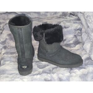 NEW UGG Classic Michelle Boots Black Suede Sheepskin Lined Women's Size 5